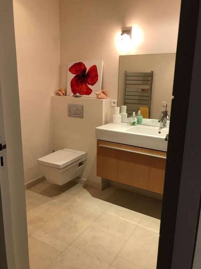 Independent One Bedroom Apartment Antibes Eksteriør billede