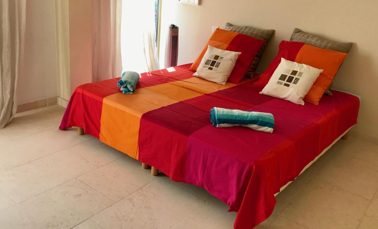 Independent One Bedroom Apartment Antibes Eksteriør billede
